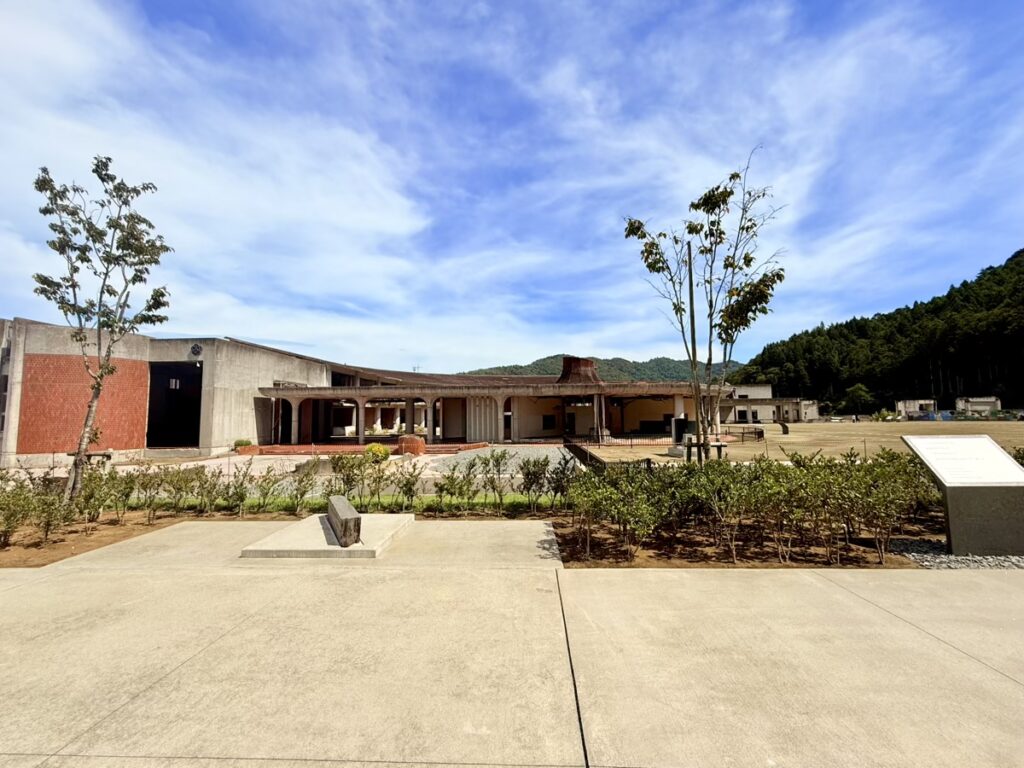 石巻市震災遺構大川小学校(校舎外観)