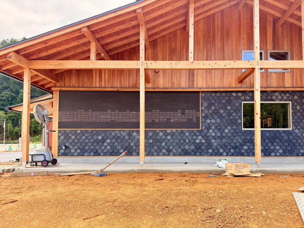 モリウミアス マリン&フード(建設中の木造建物)