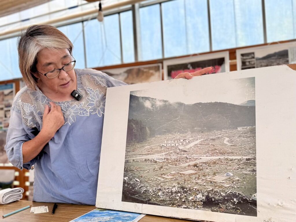 徳水利枝さん(雄勝花物語代表理事)。取材時の様子