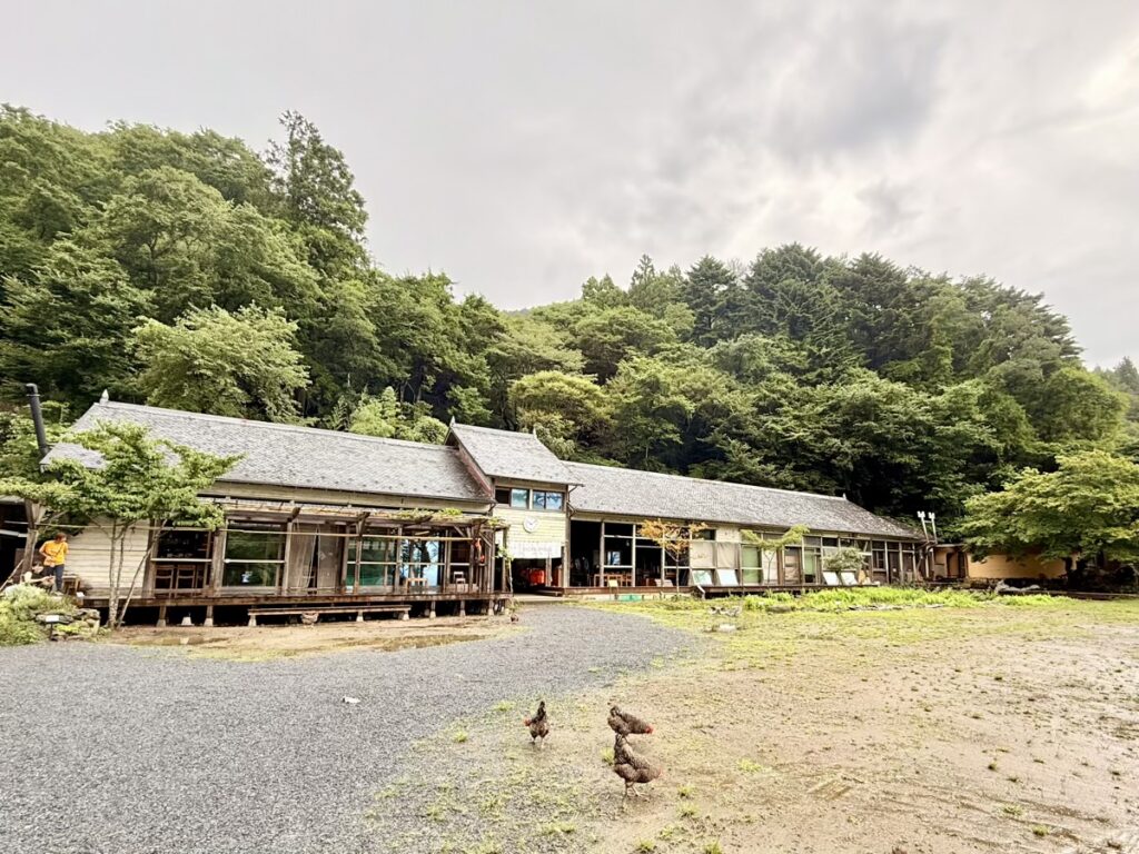 MORIUMIUS(旧桑浜小学校)校舎外観