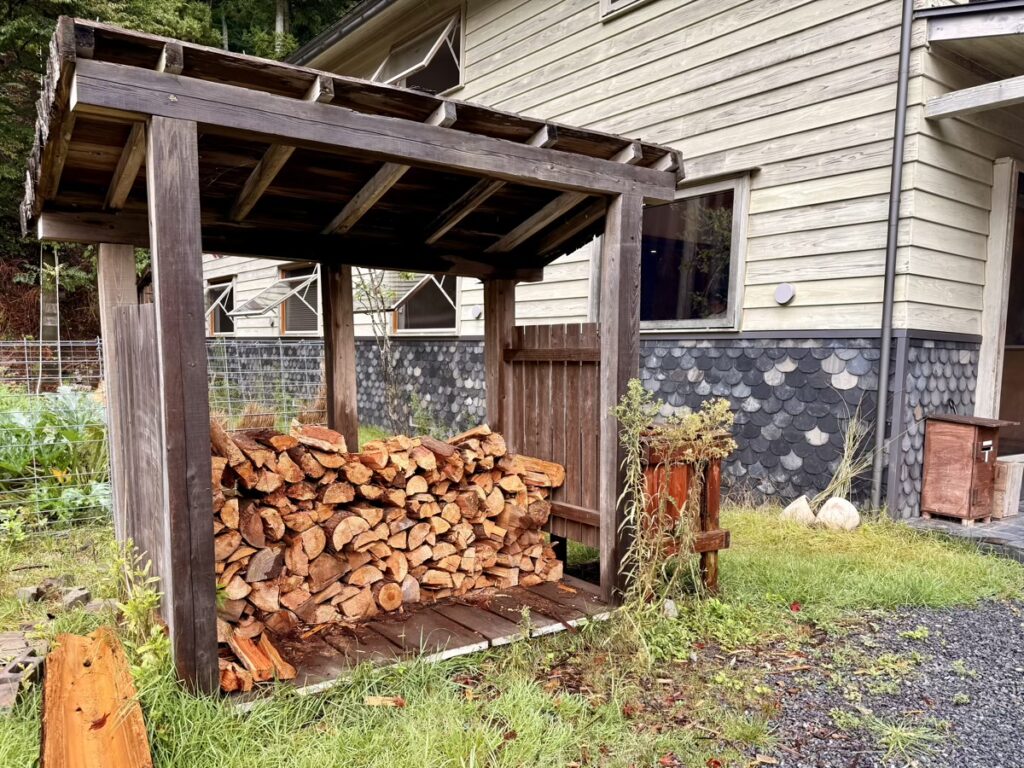 MORIUMIUS(旧桑浜小学校)薪