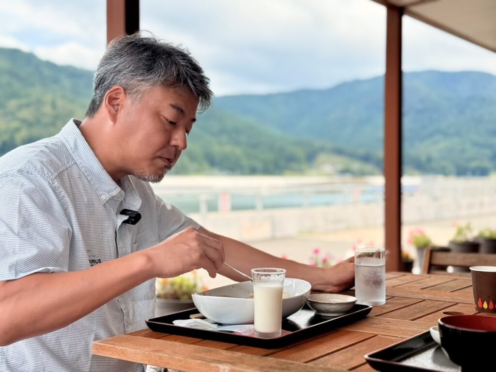 油井元太郎さん(MORIUMIUS代表)。取材時の様子