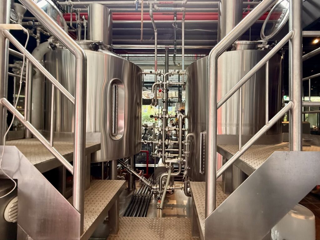NUMBER NINE BREWERY(醸造設備)
