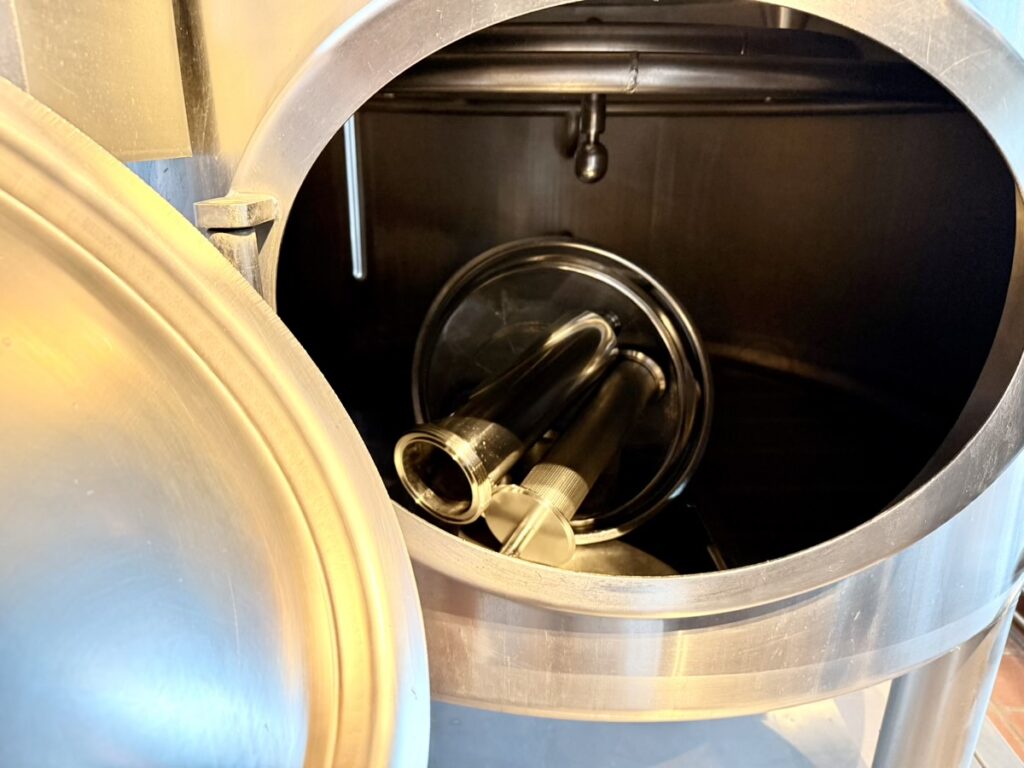 NUMBER NINE BREWERY(醸造設備)