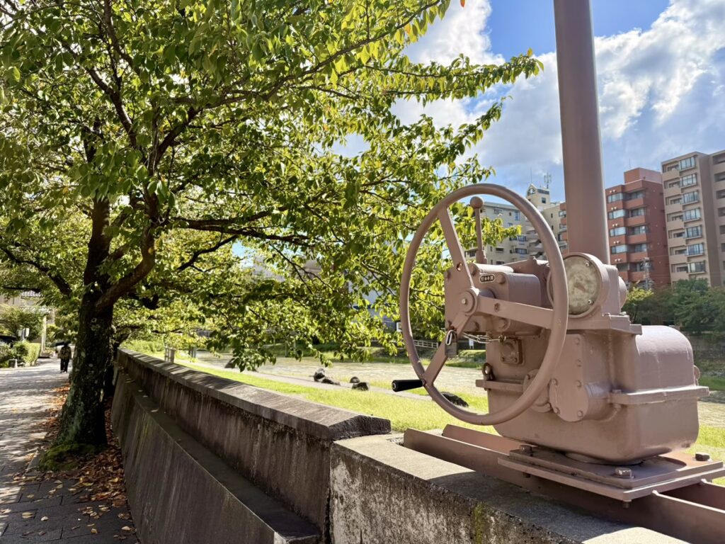 浅野川沿いの散策路