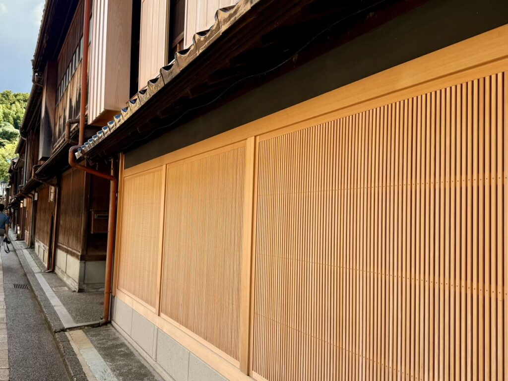 茶屋建築の特徴である「木虫籠」