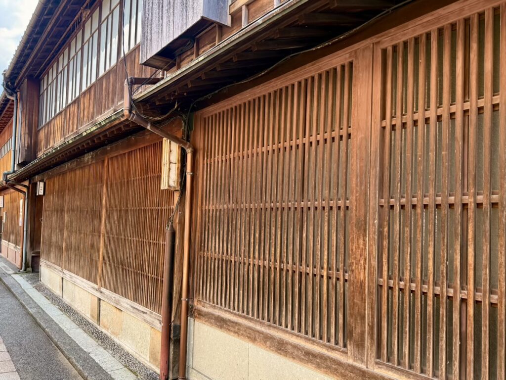 茶屋建築の特徴である「木虫籠」