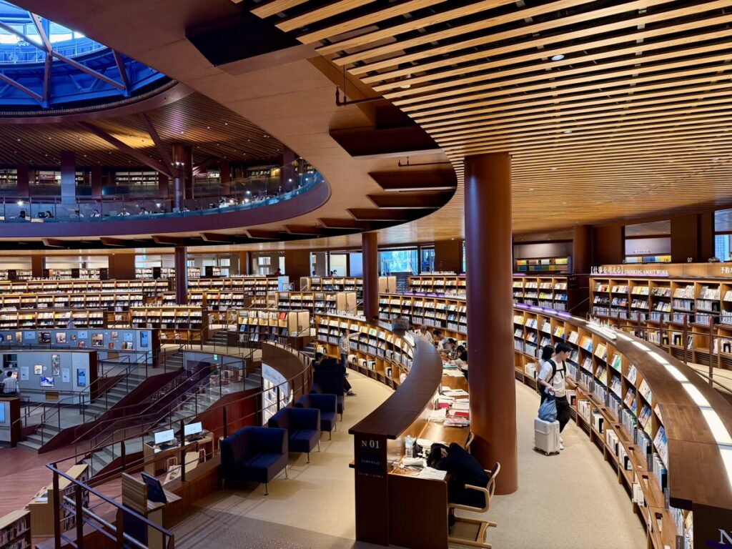 石川県立図書館(百万石ビブリオバウム)