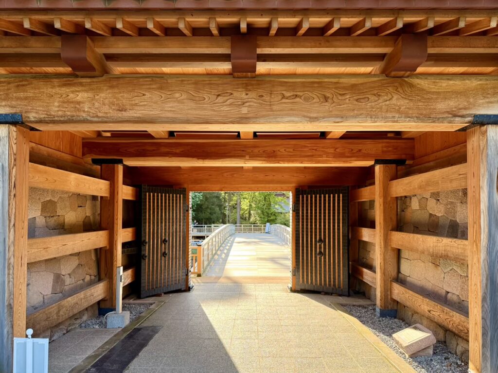 金沢まち歩きで鼠多門橋