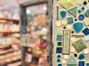 ヒラクビル館内のタイル装飾