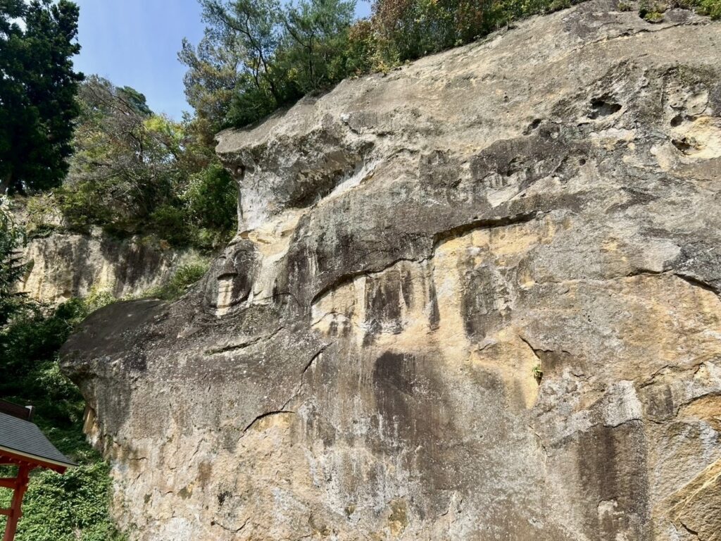 達谷窟毘沙門堂