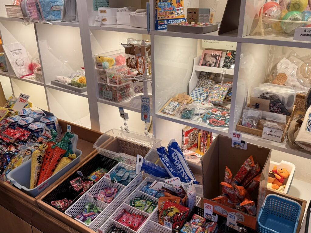 新スタイル駄菓子屋 トムソー屋 駄菓子