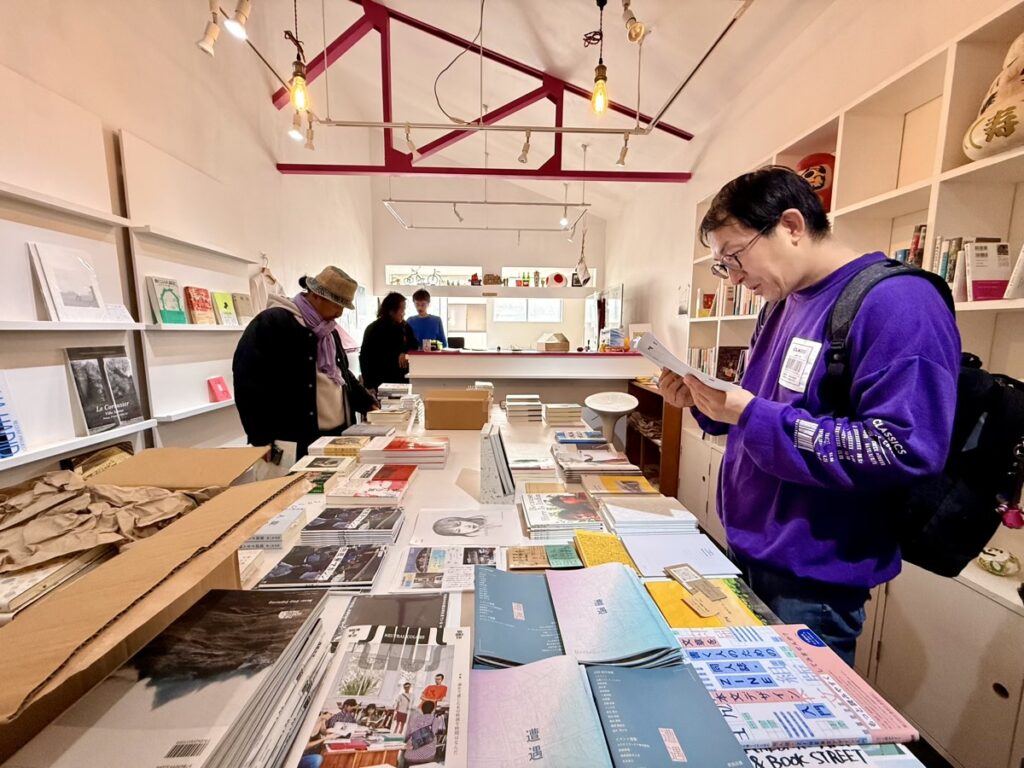 MAEBARU BOOK STACKS 「ALL BOOKS CONSIDERED」