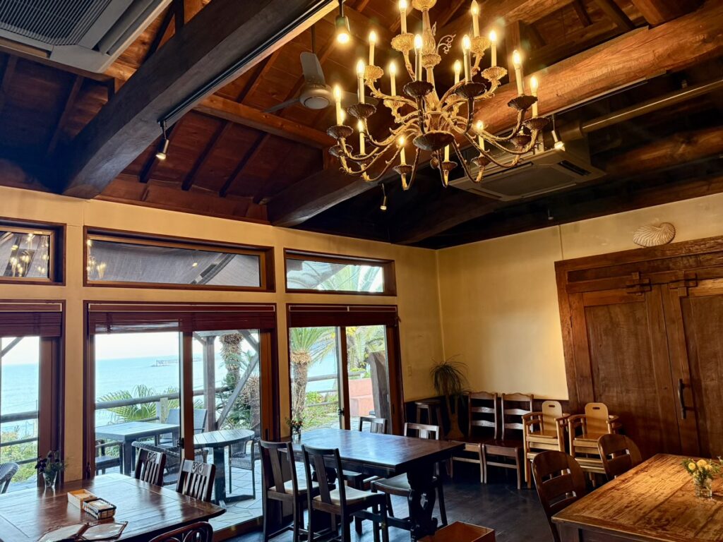 Bakery Restaurant CURRENT 店内